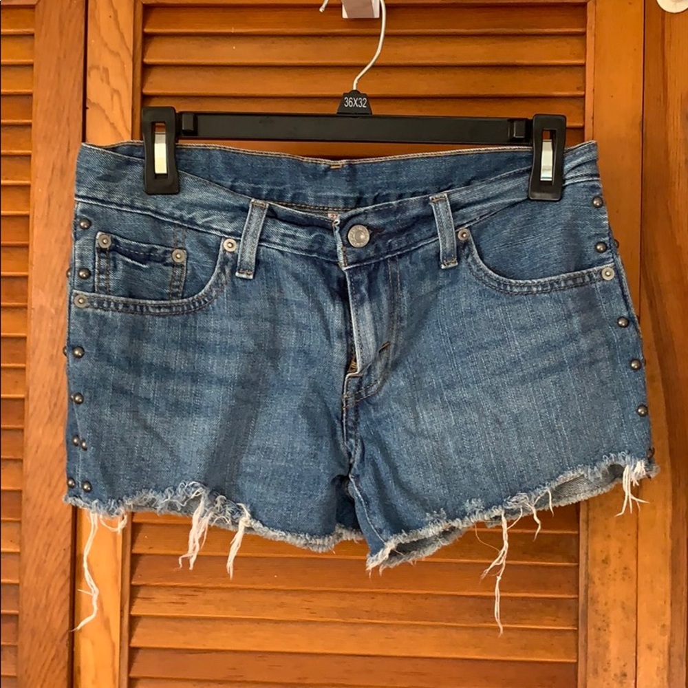 Levi’s Ripped Jean Shorts Size 27